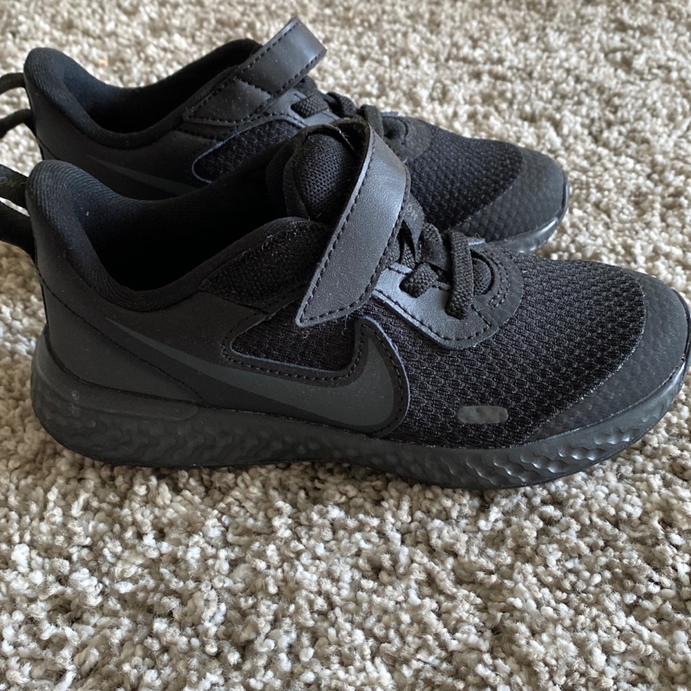 Boys Nike Revolution gym shoe